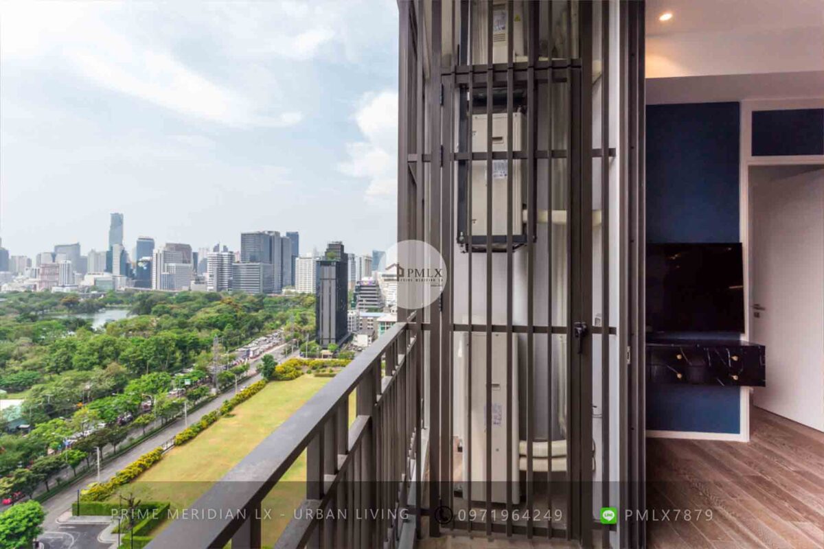 Muniq Langsuan - 2 Bed