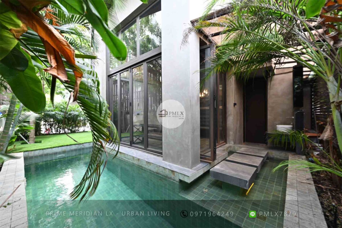 Single House Between Ekkamai & Sukhumvit 71 Roads