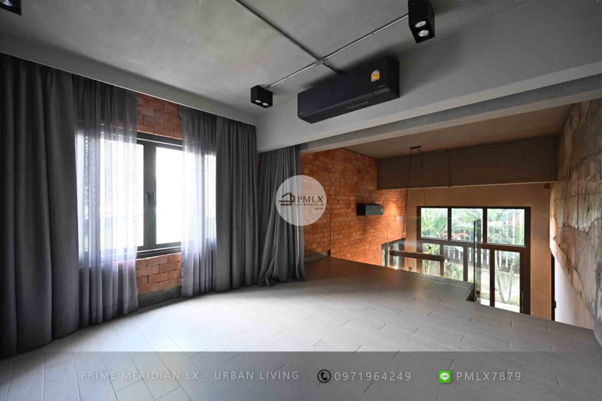 Single House Between Ekkamai & Sukhumvit 71 Roads