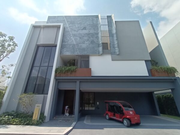 BuGaan Krungthep Kreetha - Luxury Single House