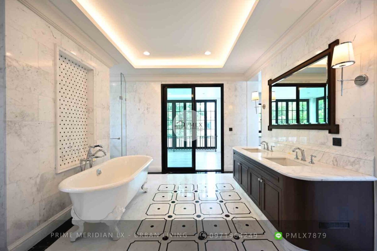 Baan Sansiri Pattanakarn - 5 Bedrooms