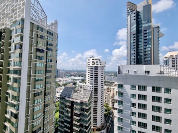 Bright Sukhumvit 24 - 3 Bedrooms