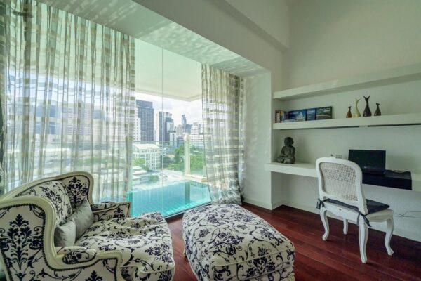 Le Raffine Sukhumvit 39 - Private Pool