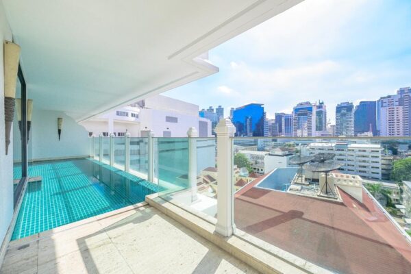 Le Raffine Sukhumvit 39 - Private Pool