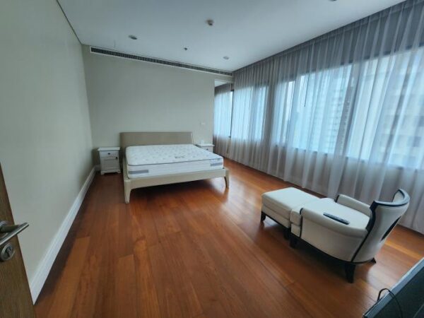 Bright Sukhumvit 24 - Rare Duplex