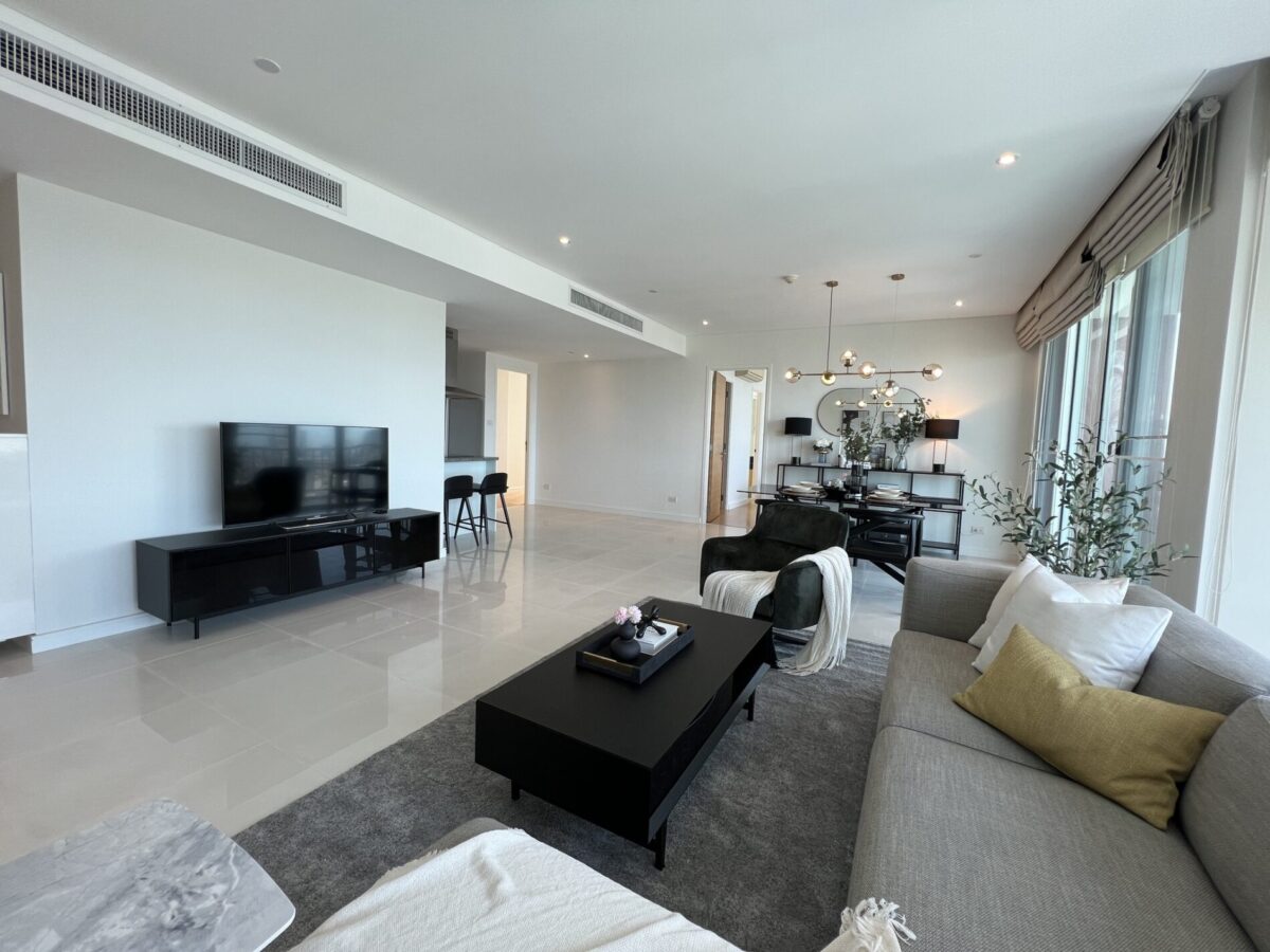 Fullerton Sukhumvit -3 Beds