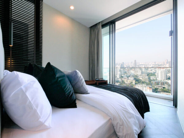 The Esse Sukhumvit 36 - 3 Beds