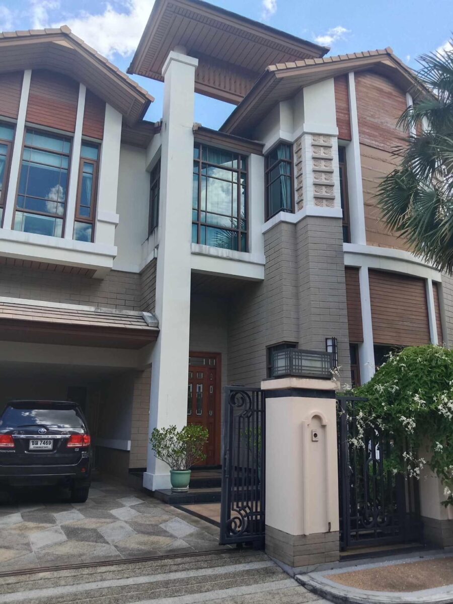 Baan Sansiri Sukhumvit 67 - Single House