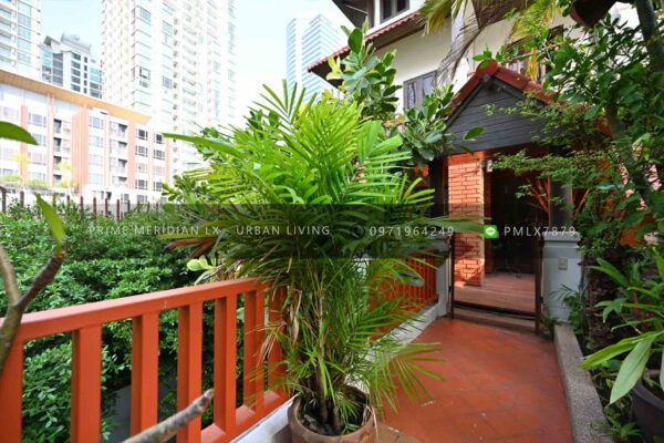 Villa 49 Townhouse - Central Bangkok