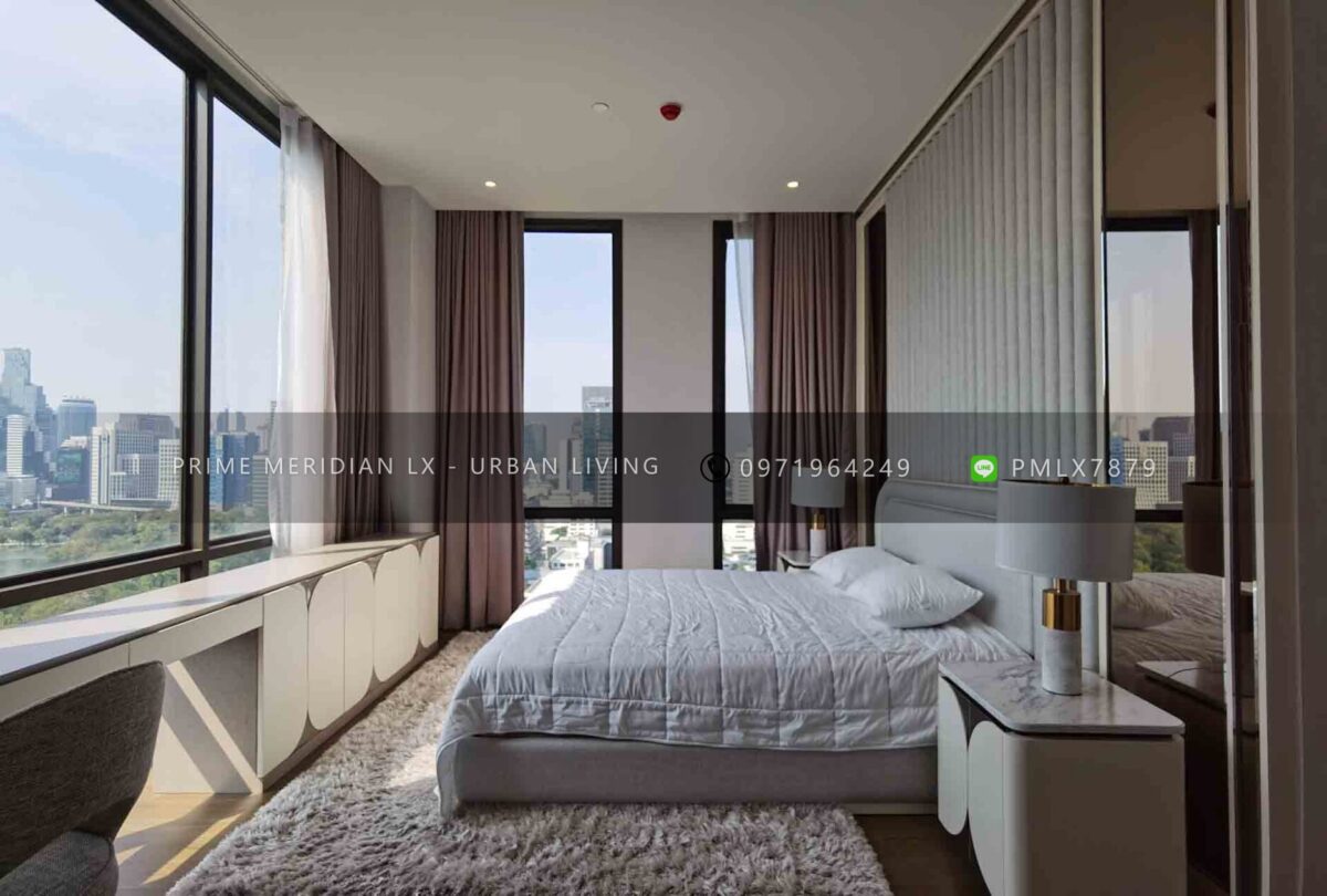 Muniq Langsuan - 2 Bed