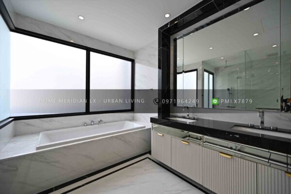 Cinq Royal Krungthep Kreetha - Luxury Single House