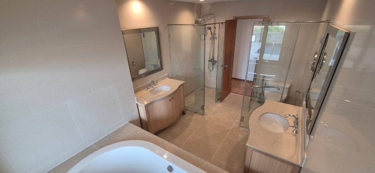 The Empire Place - Private Swimming Pool
