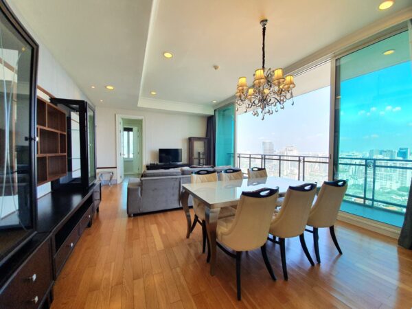 Royce Private Residences - 2 Beds