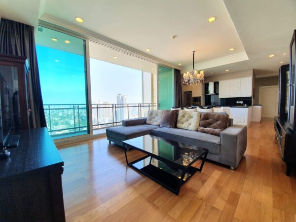 Royce Private Residences - 2 Beds