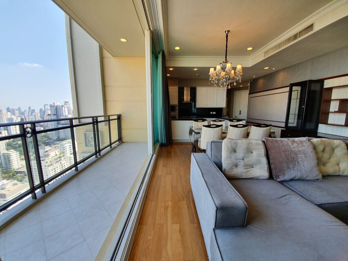 Royce Private Residences - 2 Beds