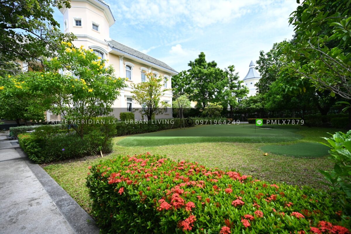 The Royal Residence - Kaset Nawamin - Two houses to be sold together