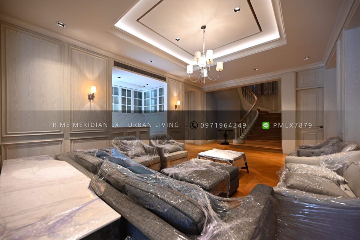 The Royal Residence - Kaset Nawamin - Two houses to be sold together