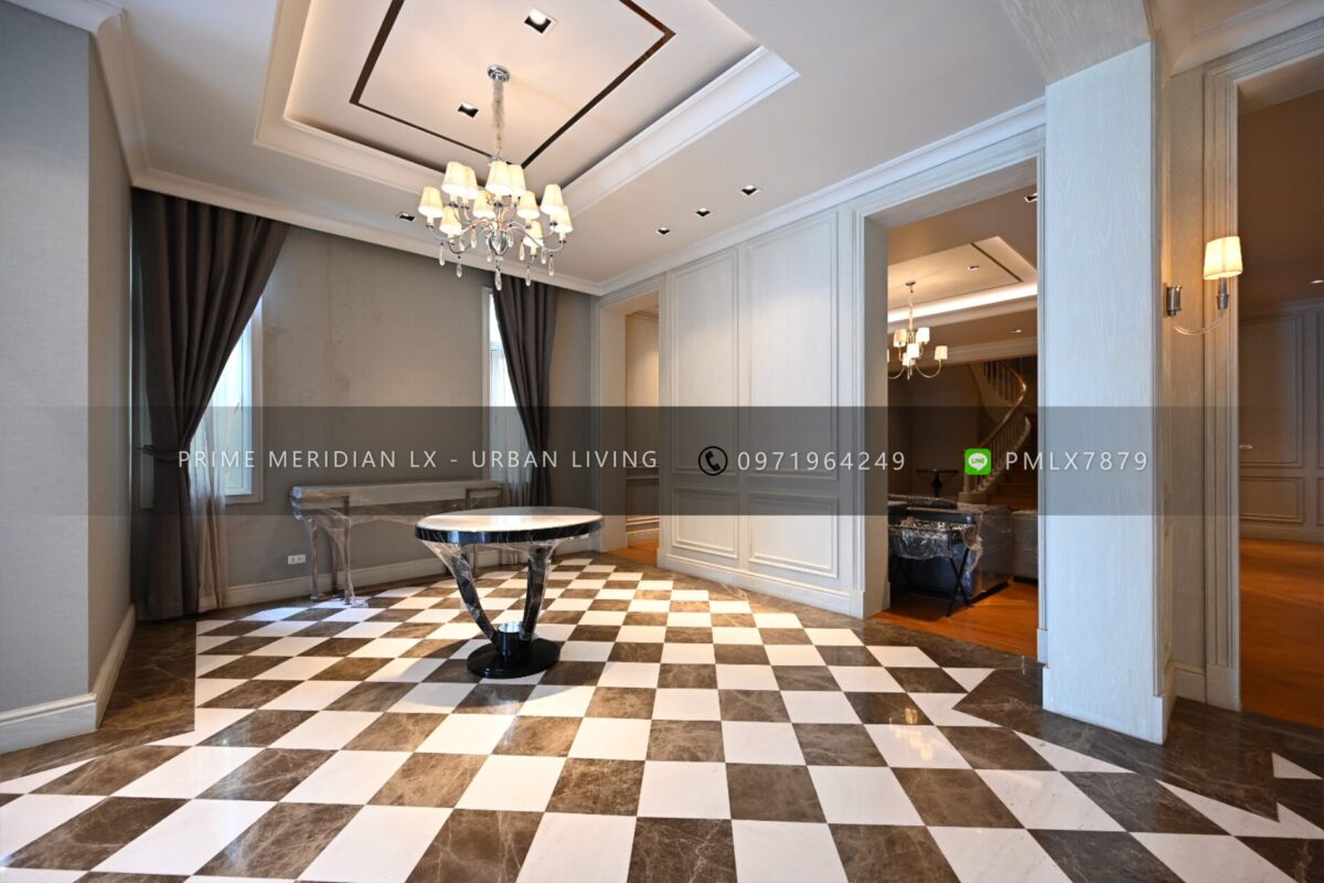 The Royal Residence - Kaset Nawamin - Two houses to be sold together
