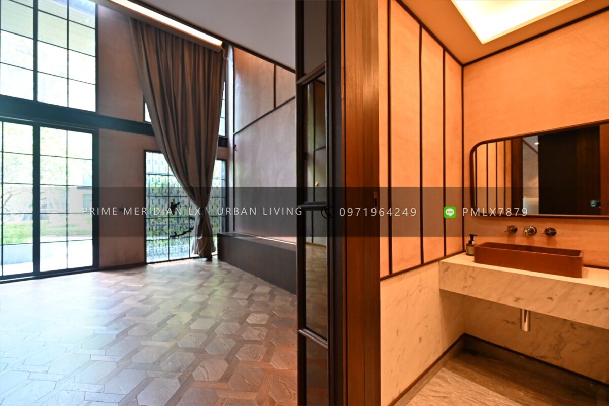 Quarter 31 - Townhouse