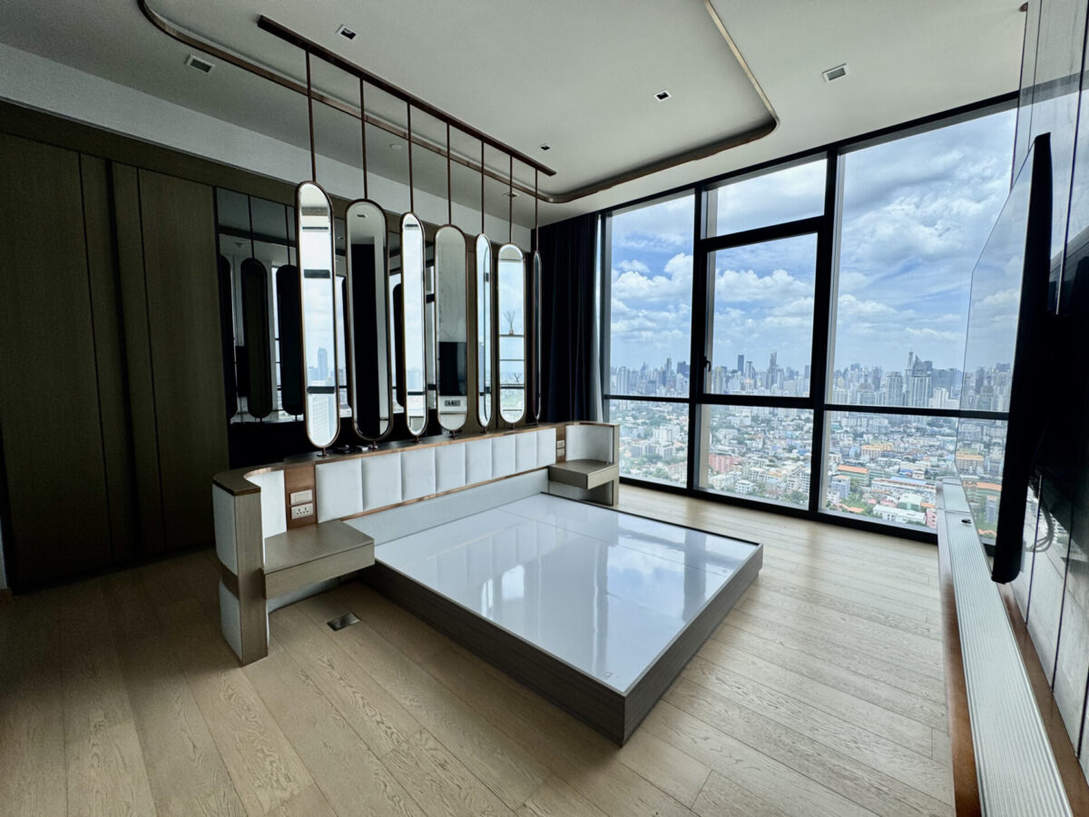 The Monument Thonglor - 3 Beds