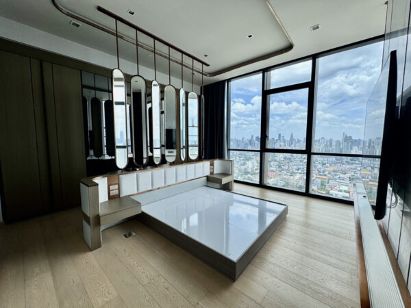 The Monument Thonglor - 3 Beds