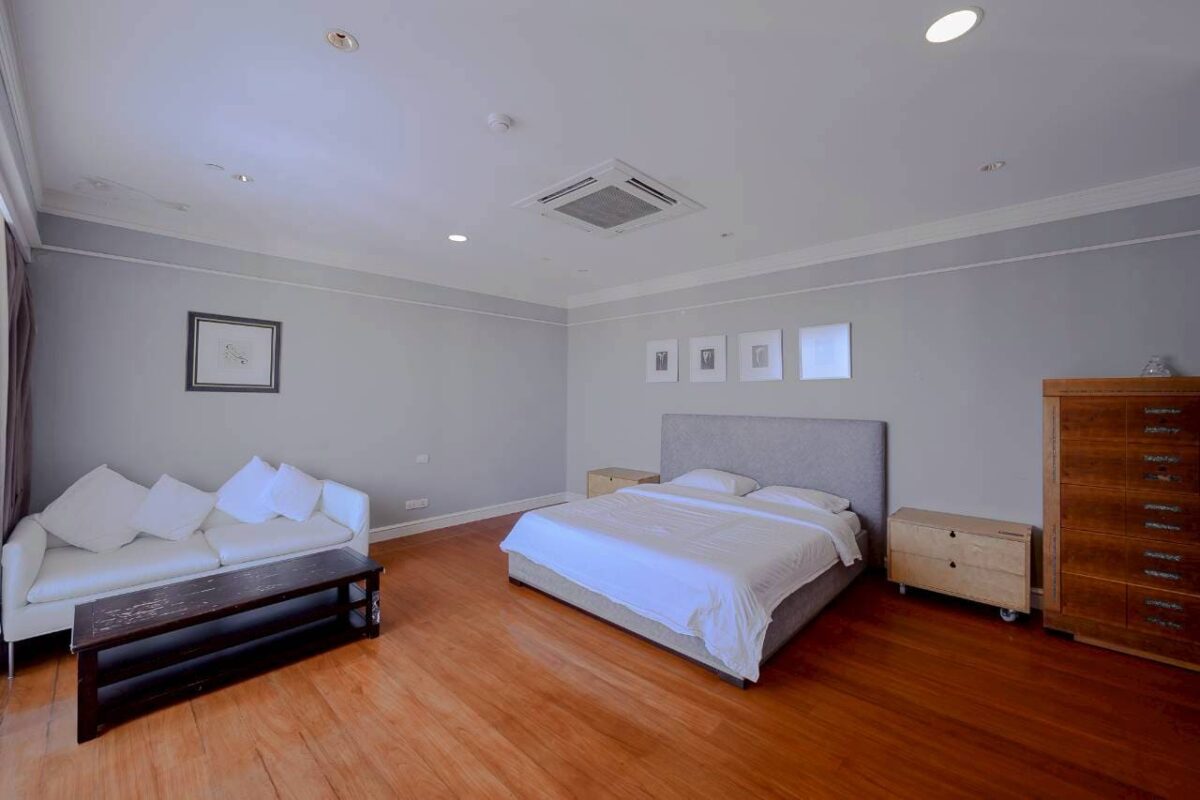 Las Colinas - Penthouse Duplex