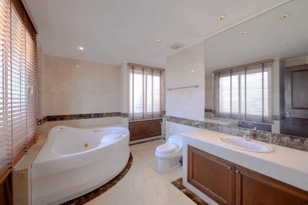 Las Colinas - Penthouse Duplex