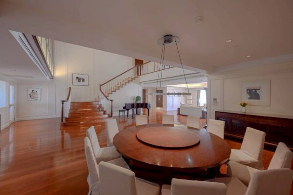 Las Colinas - Penthouse Duplex